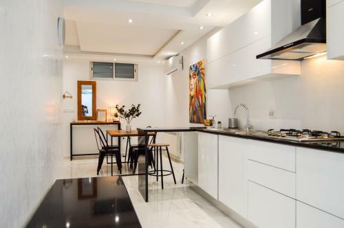 Luxury Apartment In La Marsa - 2 Bed 2 Bath
