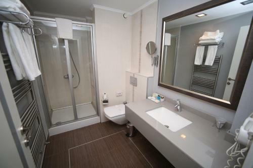 Grand Nora Hotel