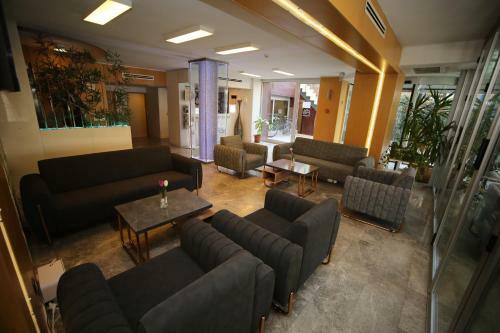 Grand Nora Hotel