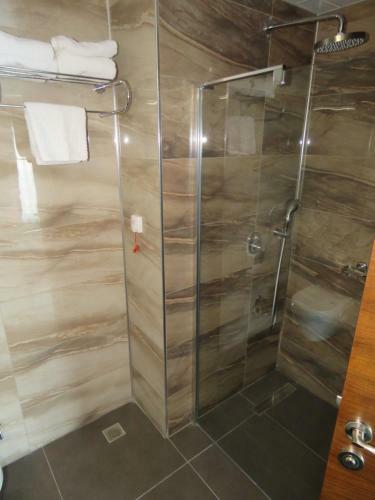 Q Hotel