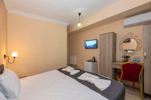 Golden Flower Hotel