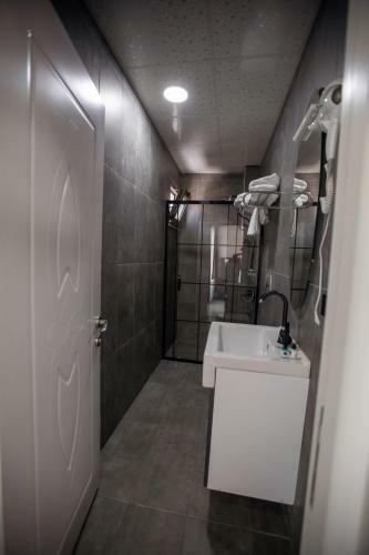 Med Airport Hotel