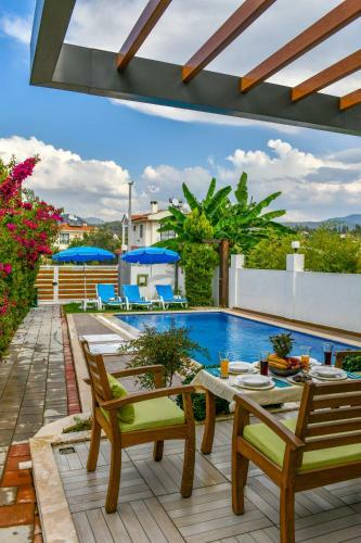 Villa Mozaik - 3 Bedroom Holiday Villa In �al??
