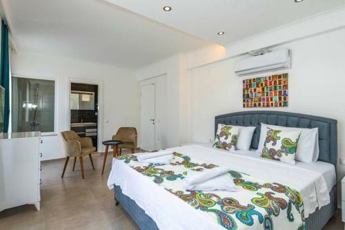 Villa Violet-4 Bedroom Holiday Villa-�l�deniz