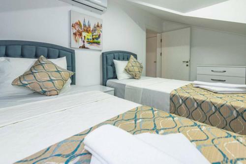 Villa Violet-4 Bedroom Holiday Villa-�l�deniz