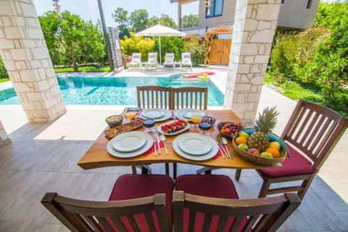 Iskenderun Villa Sleeps 4 With Pool Air Con And Wifi