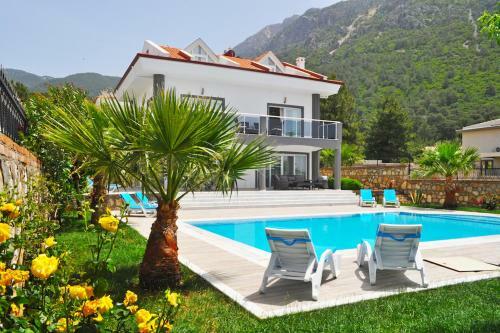 Heights Villa C