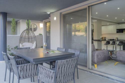 Orka Moderno Luxury Villa