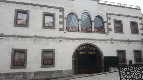 Bed & Breakfast Grand Elite Cave Suites