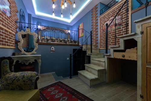 Vintage Cave House Hotel