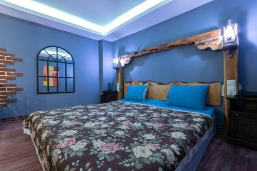 Vintage Cave House Hotel