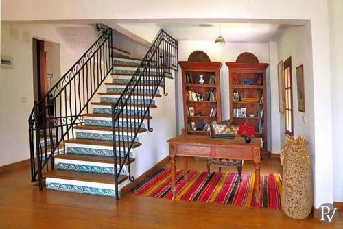 Marmaris Villa Sleeps 7 Pool Air Con Wifi