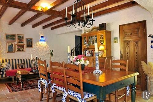 Marmaris Villa Sleeps 7 Pool Air Con Wifi