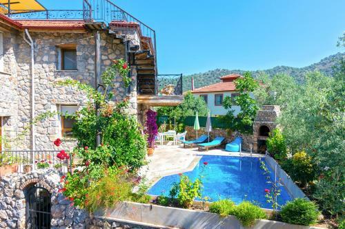 Kinali Villa Sleeps 6 Pool Air Con Wifi