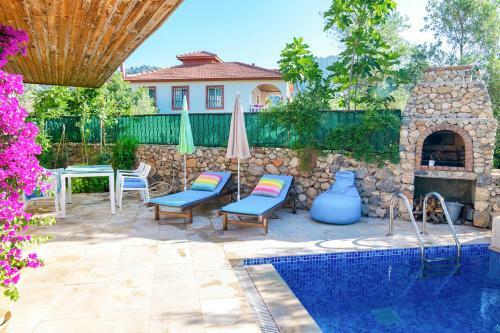 Kinali Villa Sleeps 6 Pool Air Con Wifi