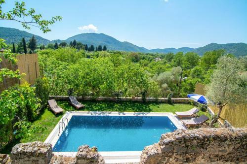 Keciler Villa Sleeps 6 With Pool Air Con And Wifi