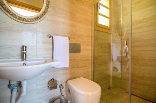 Keciler Villa Sleeps 6 With Pool Air Con And Wifi