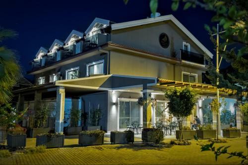 Hotel Marina Bay G�cek