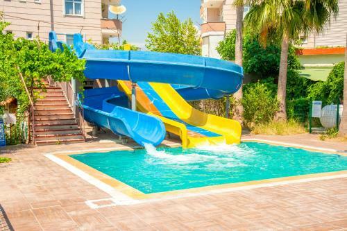 Hotel Grand Bahama Beach Otel