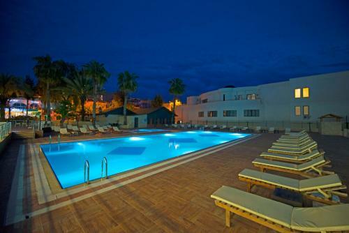 Hotel Ayma Beach Resort
