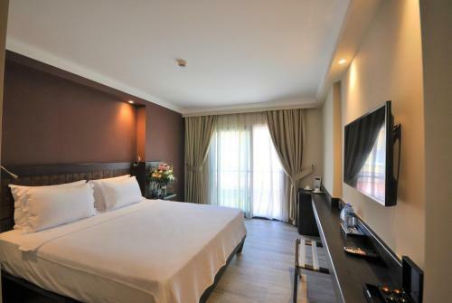 Resa Hotel G�cek