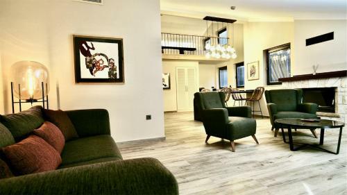 Resa Hotel G�cek