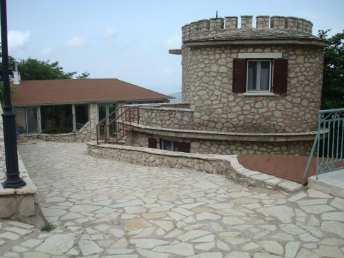 Merlot Village 2