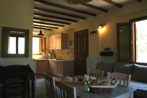 Hostal Gera's Olive Grove (elaionas Tis Geras)