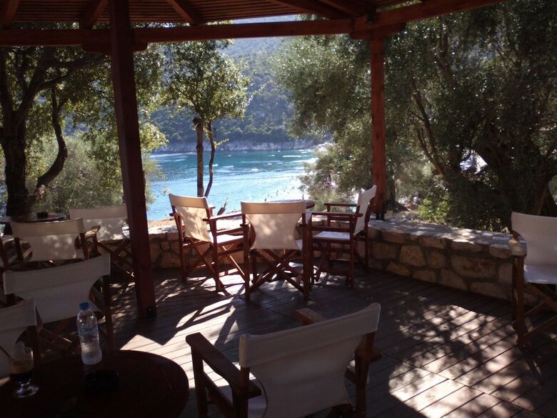 Mikros Gialos Apartments