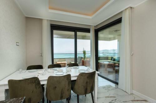Apartamento Canbakkal Luxury Suites