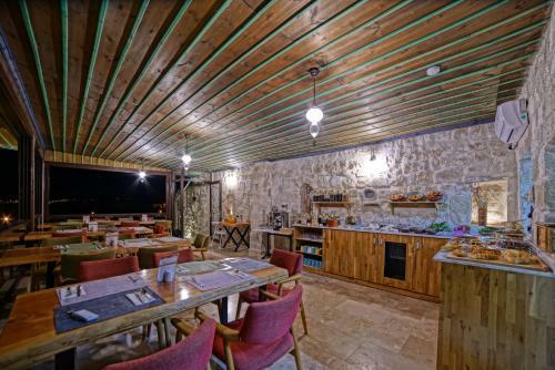Hotel Taru Cave Suites