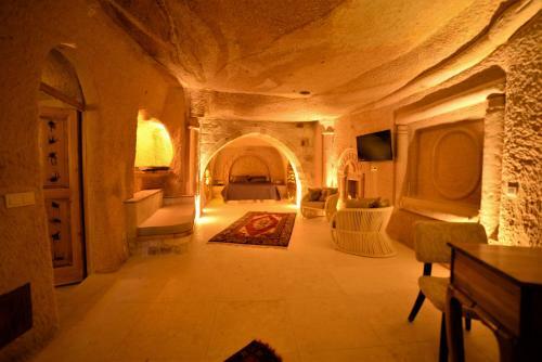 Crassus Cave Hotel