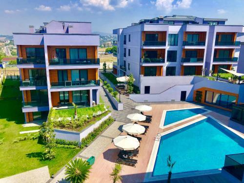Hotel Green Hills Suites