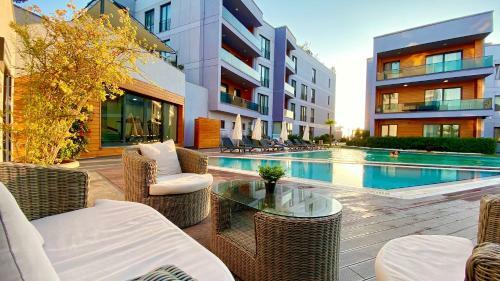 Hotel Green Hills Suites