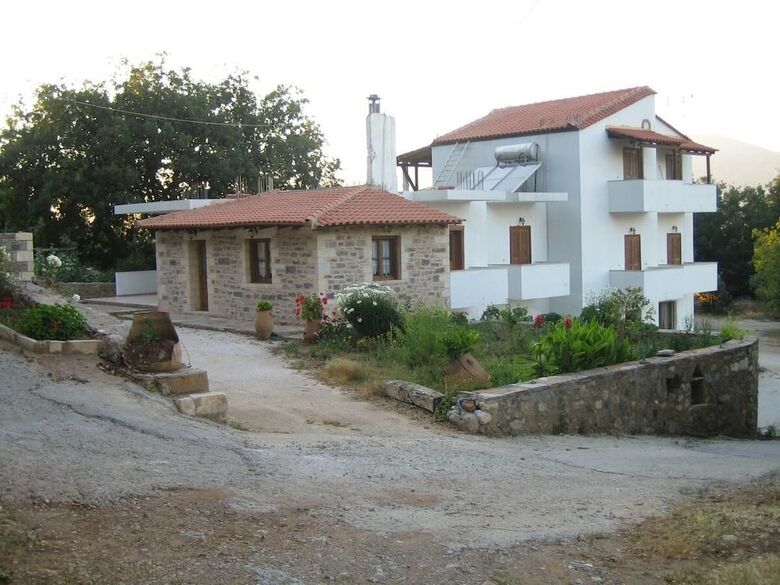 Apartamentos Ellinospito