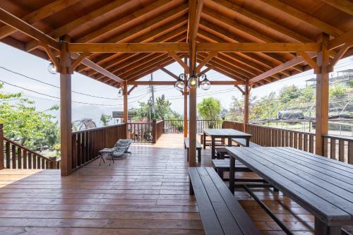 Hostal Hua Mu Xing Jing B&B