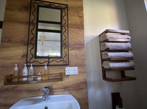 Hotel Ahadi Lodge
