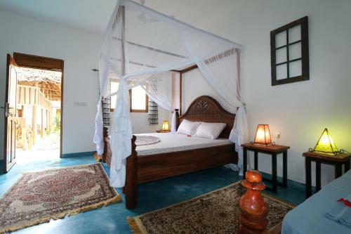 Hotel Salama & Mbuyuni Bungalows