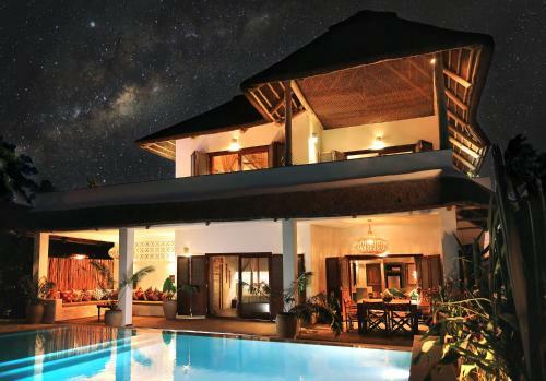 Hotel Joya' Beach Suites & Villa