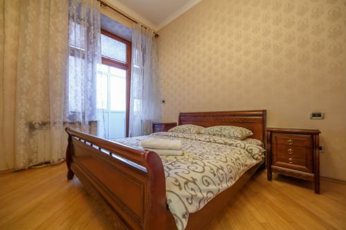 Huge 3 Bedroom Apartment Next To Gulliver & Synagogue