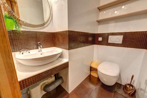 Apartment Lesi Ukrainky Blvd, 2