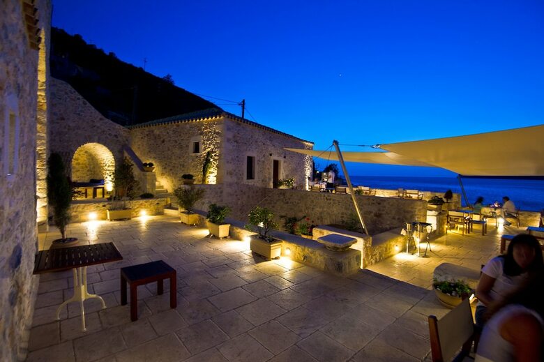 Hotel Pirgos Mavromichali