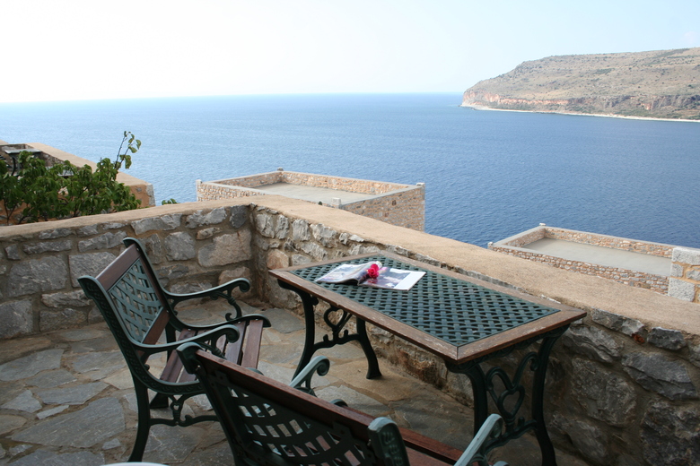 Hotel Limeni Village