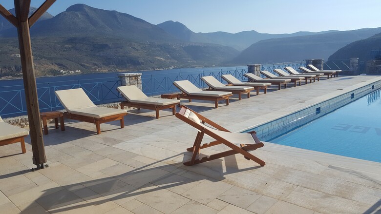 Hotel Limeni Village