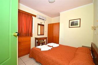 Aparthotel Aloni Suites