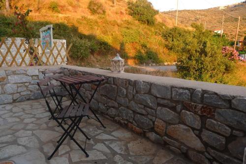 Hostal Kourmas Rooms