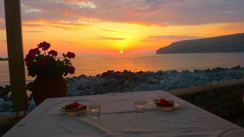 Hostal Kourmas Rooms