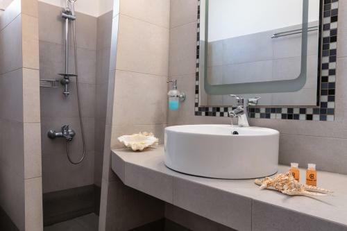 Hostal Sardis Rooms