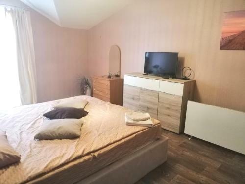 Hostal Komnata V Gostevom Dome Na Metro Osokorki