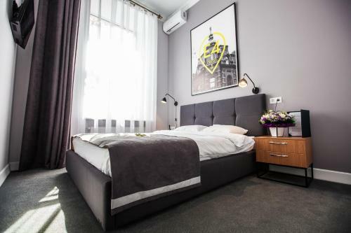 E4 Hotel